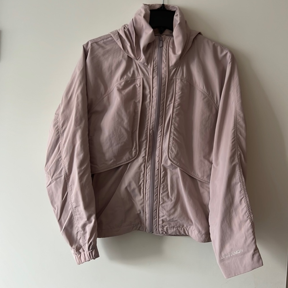 Lululemon waterproof jacket size 8